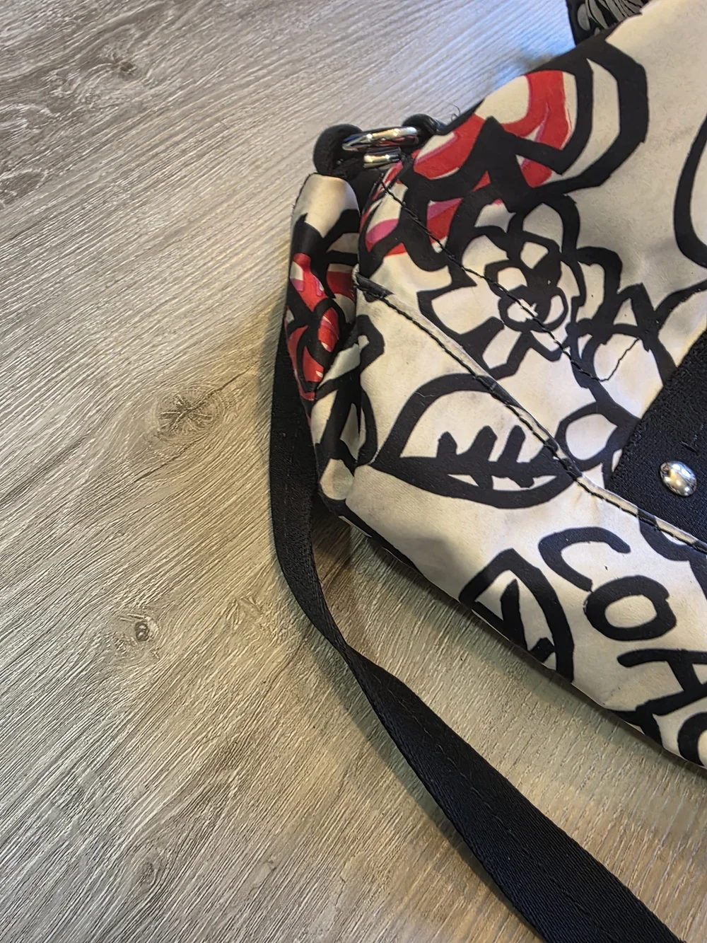 Coach Poppy Floral Daisy Graffiti Shoulder Bag Tote Black White F16583